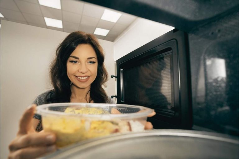 Is Silicone Microwave Safe? You Bet It Is! Vinoteca