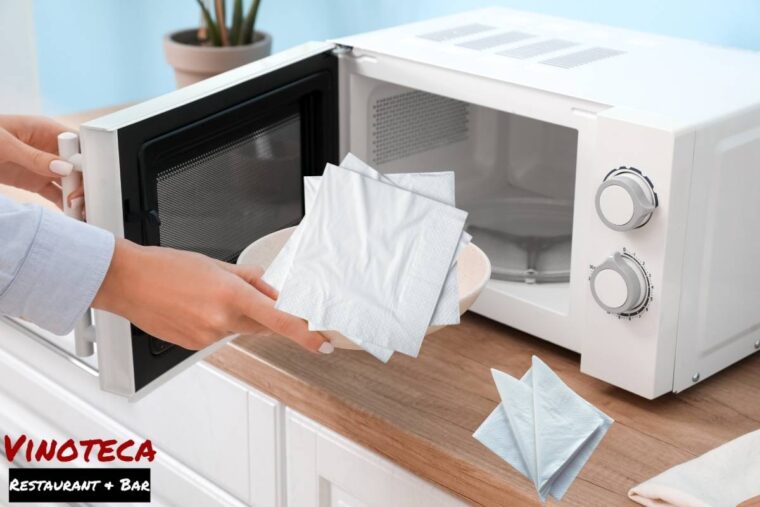 Can You Put Paper Towels In The Microwave