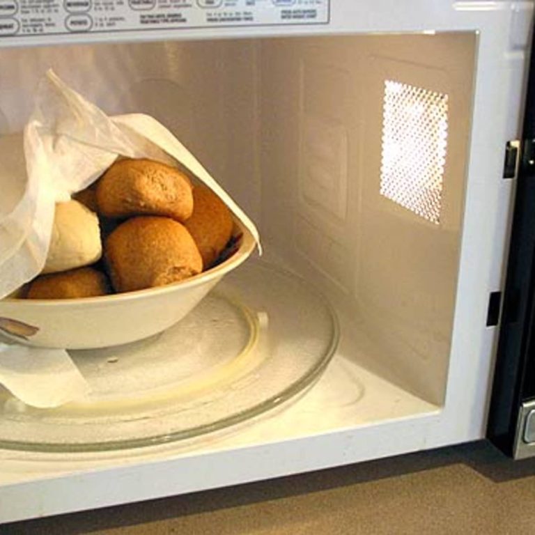 How To Reheat Roasted Potatoes In Microwave (And More!)