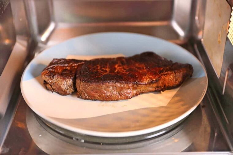 How To Reheat Steak In Microwave With 5 Simple Steps!