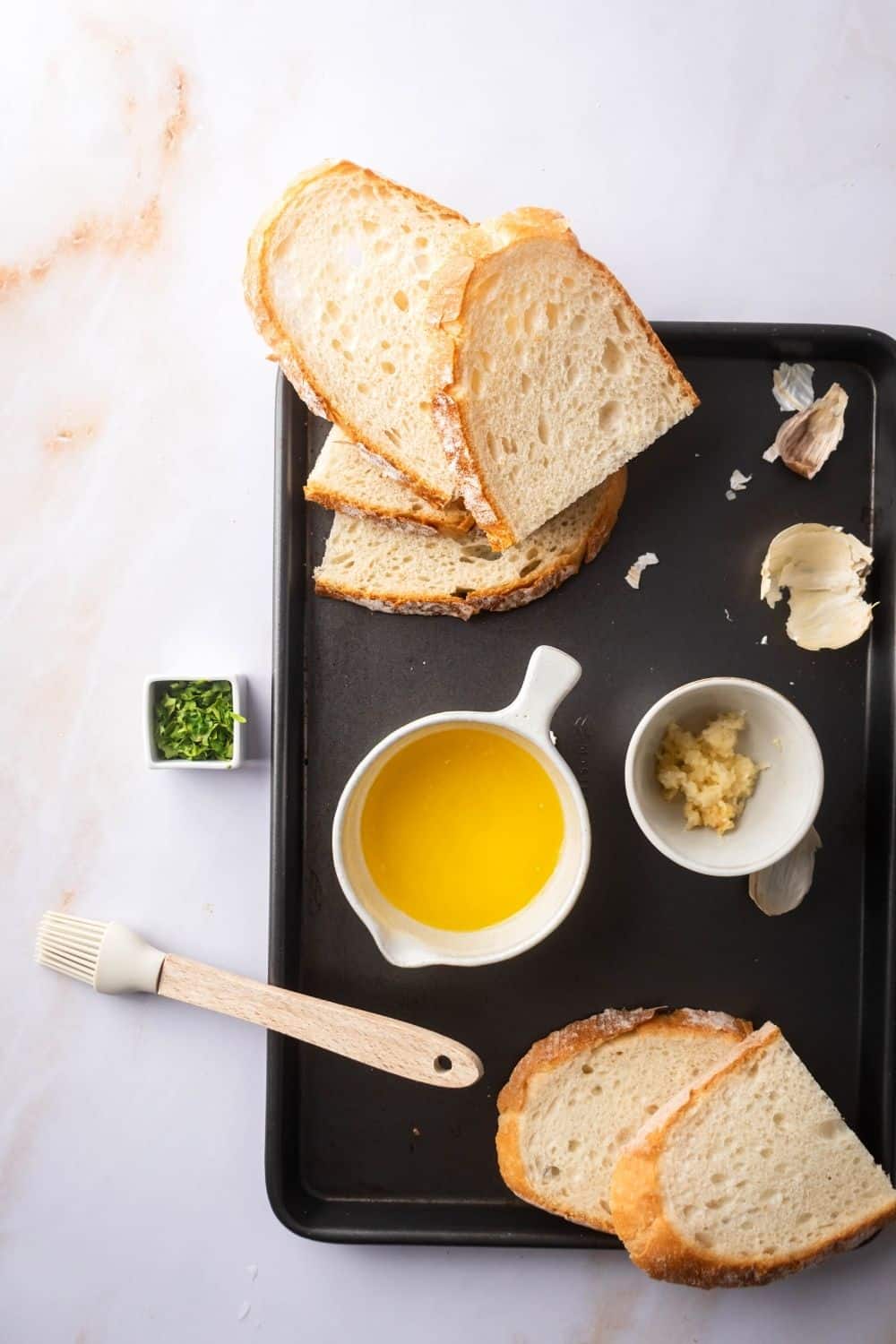 Making Perfectly Garlic Bread In Microwave Quick & Easy!